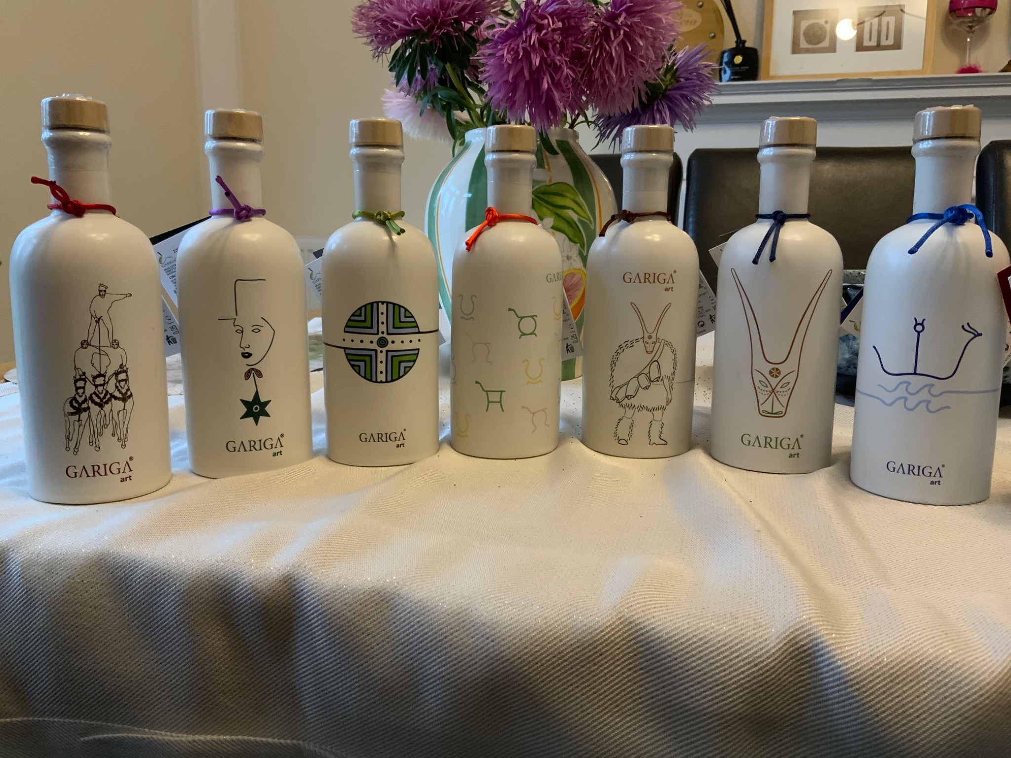Gariga Art organic extra virgin olive oil, ceramic bottle collection