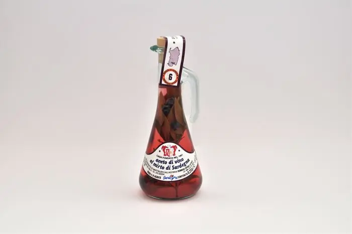 Spiga Sardinian myrtle wine vinegar with myrtle sprig
