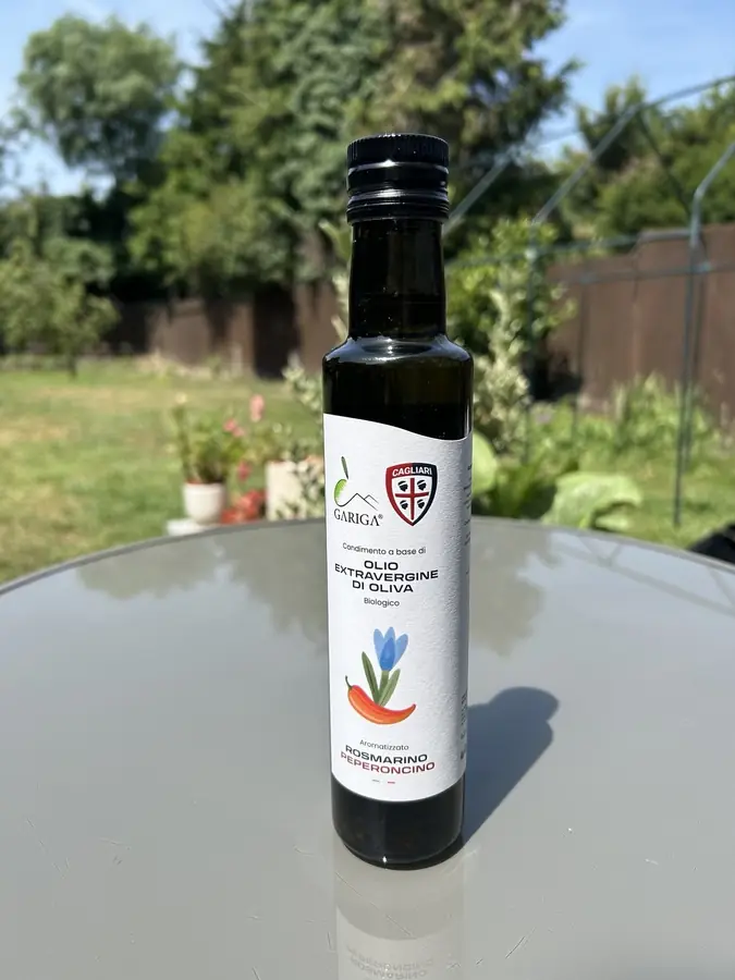 Gariga Rosmarino & Peperoncino flavoured Sardinian extra virgin oliv oil